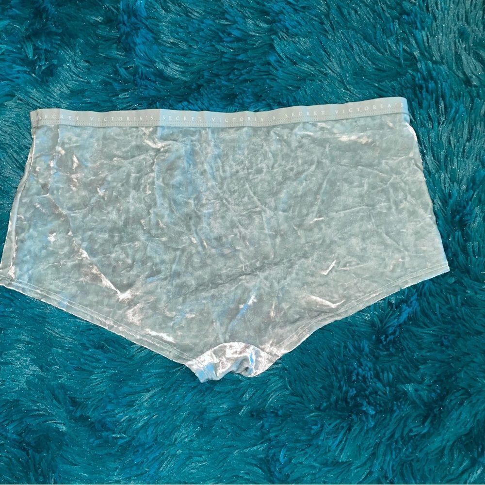 Vs crushed velvet booty shorts aqua sz L
